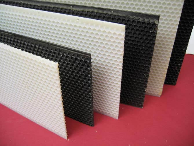 Medium Plastic Foundation Each