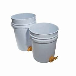 60lb Plastic Tank & 1.25" Gate 60lb Plastic Tank & 1.25" Gate