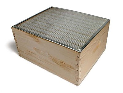 10 Frame Metal Queen Excluder 10 Frame Metal Queen Excluder