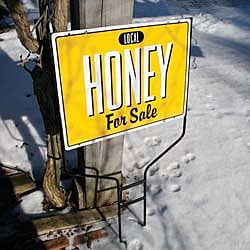 Small Honey for Sale Sign